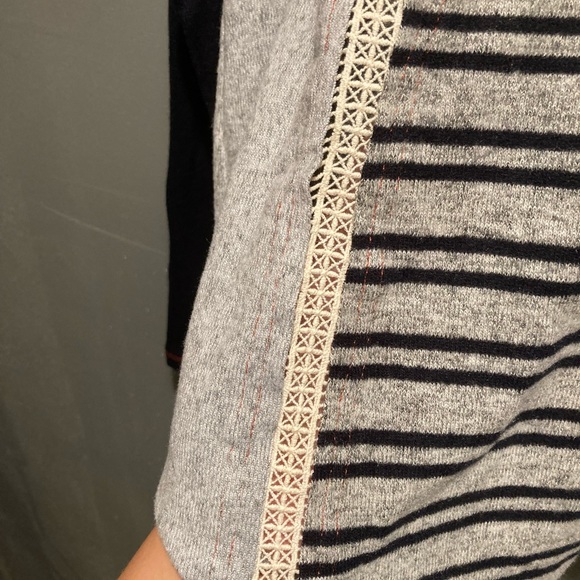 NWT Hem and thread size medium hoodie - Picture 2 of 5